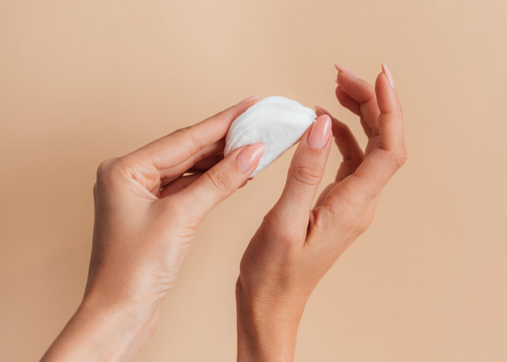 manikura i lakiranje noktiju